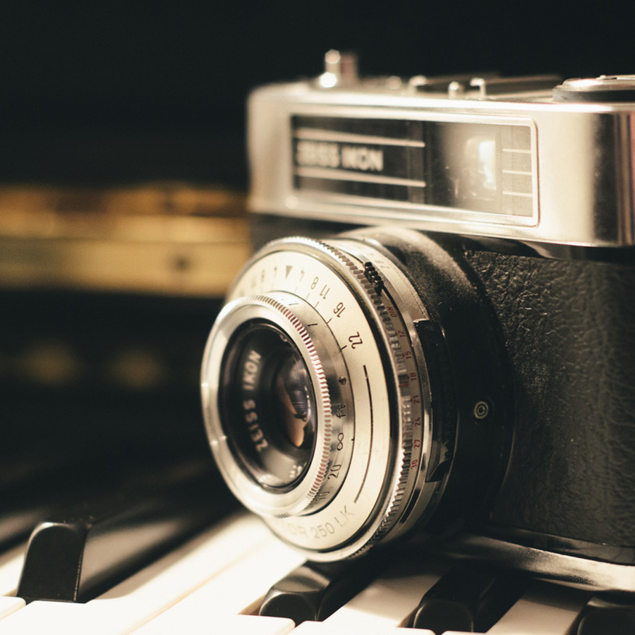 Copyright: freecreatives.com